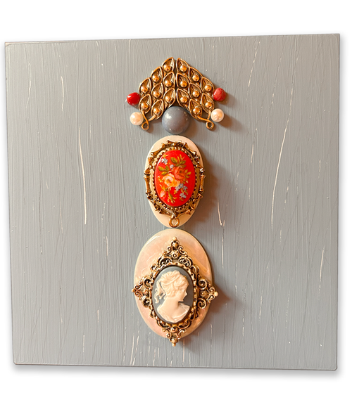 Upcycling Vintage Jewelry Home 2